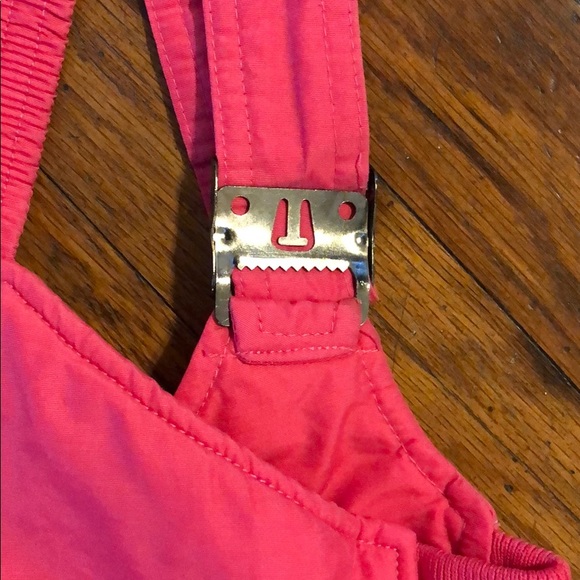 Hot pink ski overalls - Picture 8 of 8
